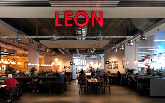 Proyecto Emo vista de entrada restaurante leon
